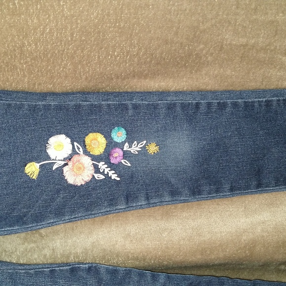 Cat & Jack Women's Dark Blue Floral Skinny Jeans, Size 6 - Picture 3 of 6